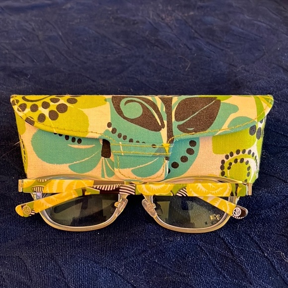 EUC Vera Bradley prescription lenses with case - Picture 1 of 9